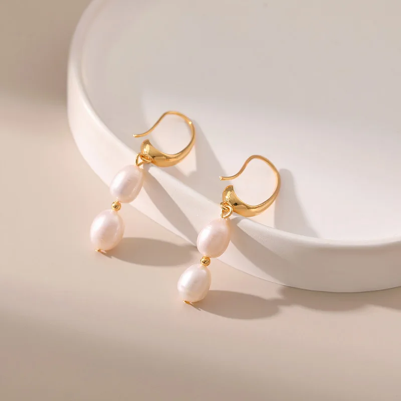 New Trendy Baroque Pearl Dangle Earrings for Women Gold Plated Round Circle Hoop Earrings Statement Eardrop Creative Jewelry