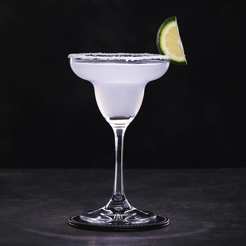 Creative Cocktail Glass Margaret Drinkware Glass Margarita Drinking Cup Goblet for Bar KTV Home Wedding Glassware