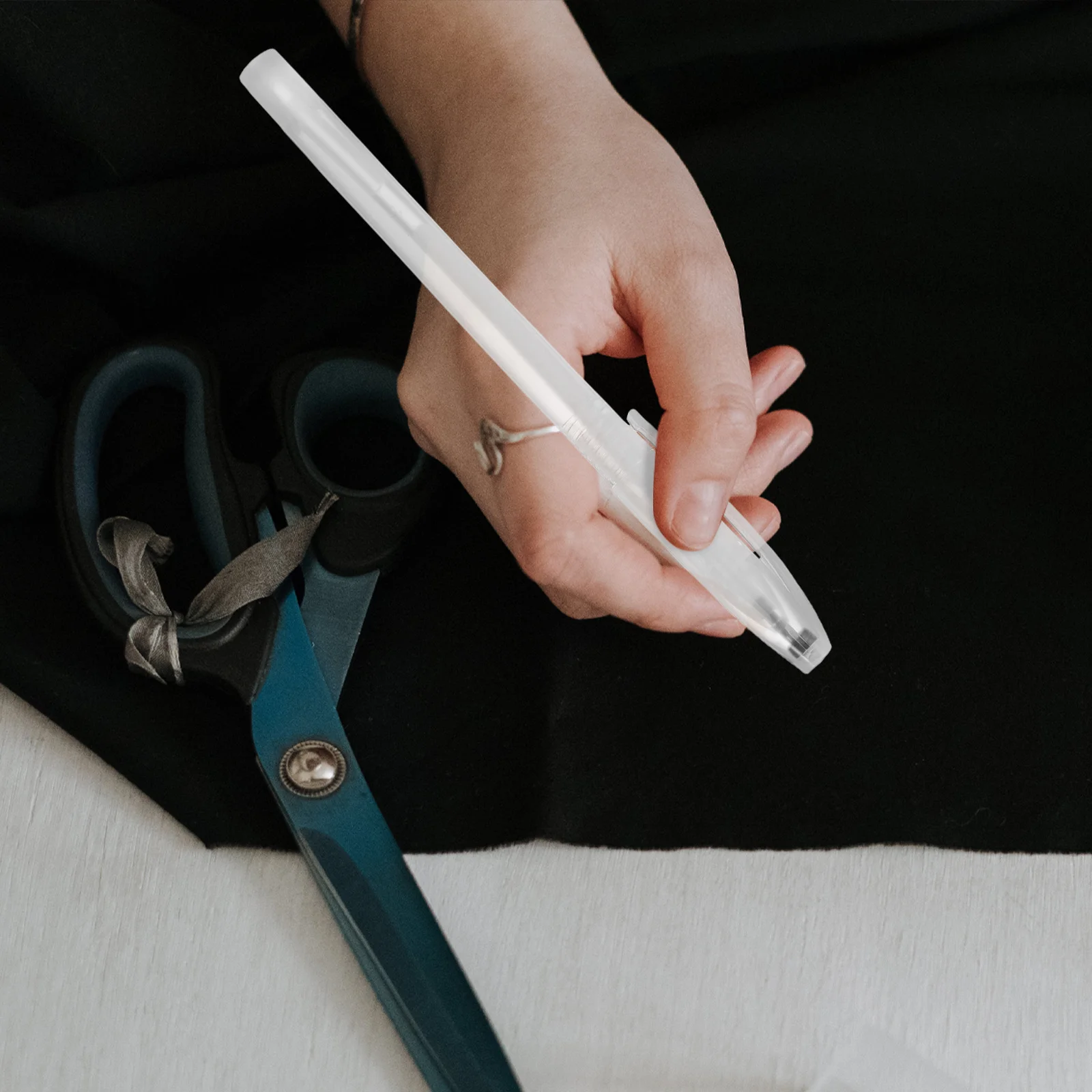 1 Set Heat Erasable Fabric Pens 1Mm Point Disappearing Ink Refill Assorted Colors For Sewing Quilting Dressmaking Water Soluble