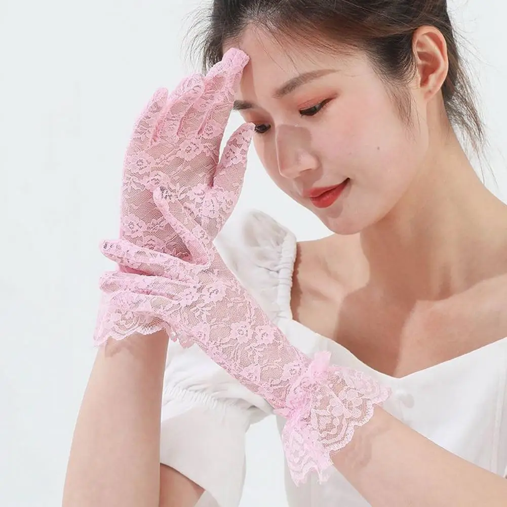 

Wedding Wear Super Soft Openwork Short Style Wedding Gloves for Wedding