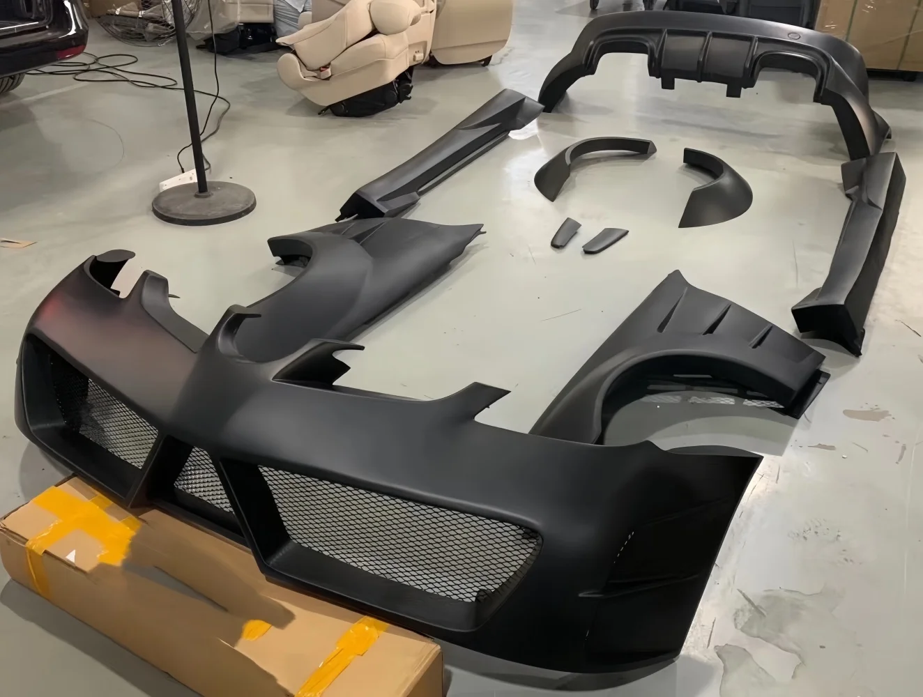 High Quality Car Wide Body Kit for SLK R171 Front Rear Bumper Fenders Side Skirt Wheel Eyebrow