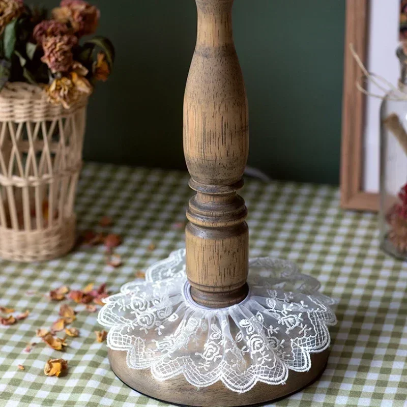 Modern Light Luxury LED Table Lamp American Bedside Lamp Retro Lace Lamp For Bedroom Cabinet Lighting