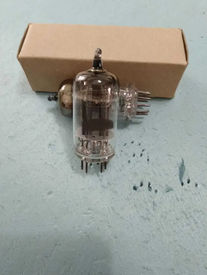 ECC82: La válvula que cambié en mi preamplificador y por qué funcionó mejor de lo esperado