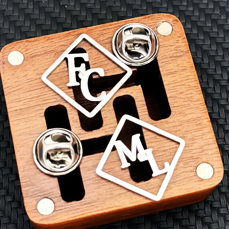 

Customized Lapel Pins Name Letter A Pair Brooches Stainless Steel Personalized Custom Birthday Gifts Jewelry For Man Women