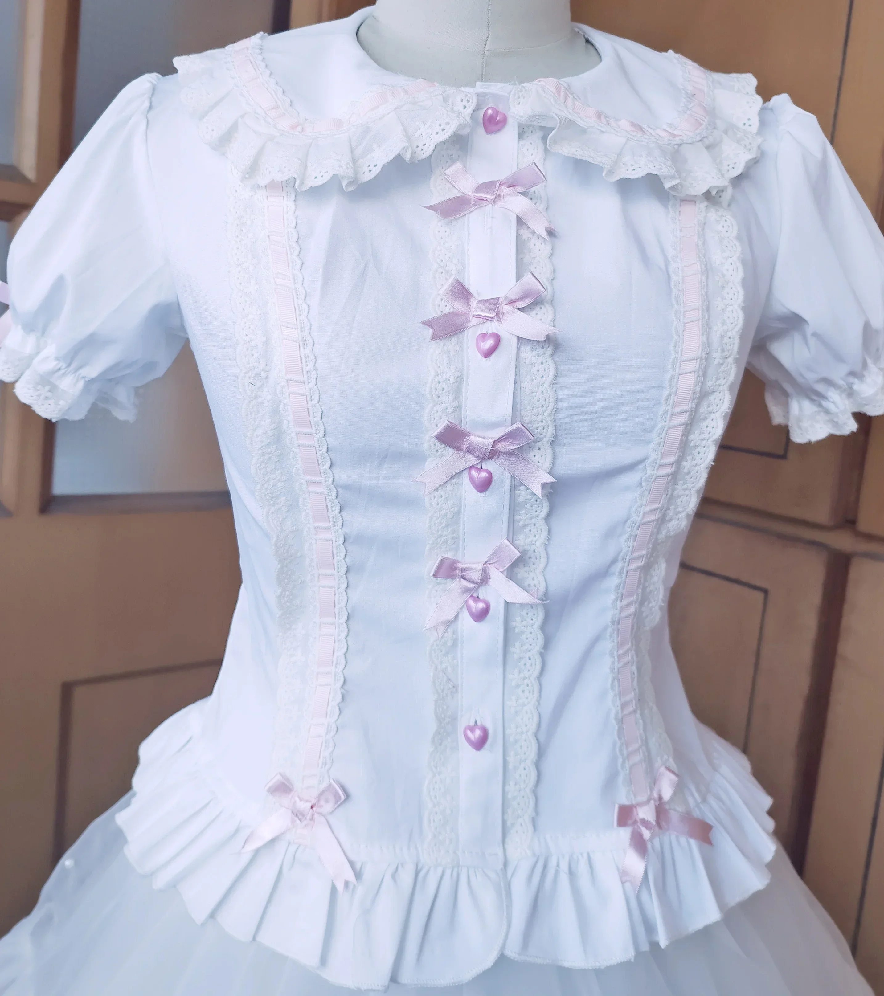 Japanese Lolita Sweet Girls Short-sleeved Tops Women Goth Lace Bow Shirt Single-breasted Blouse Cute Doll Collar Slim Tees New