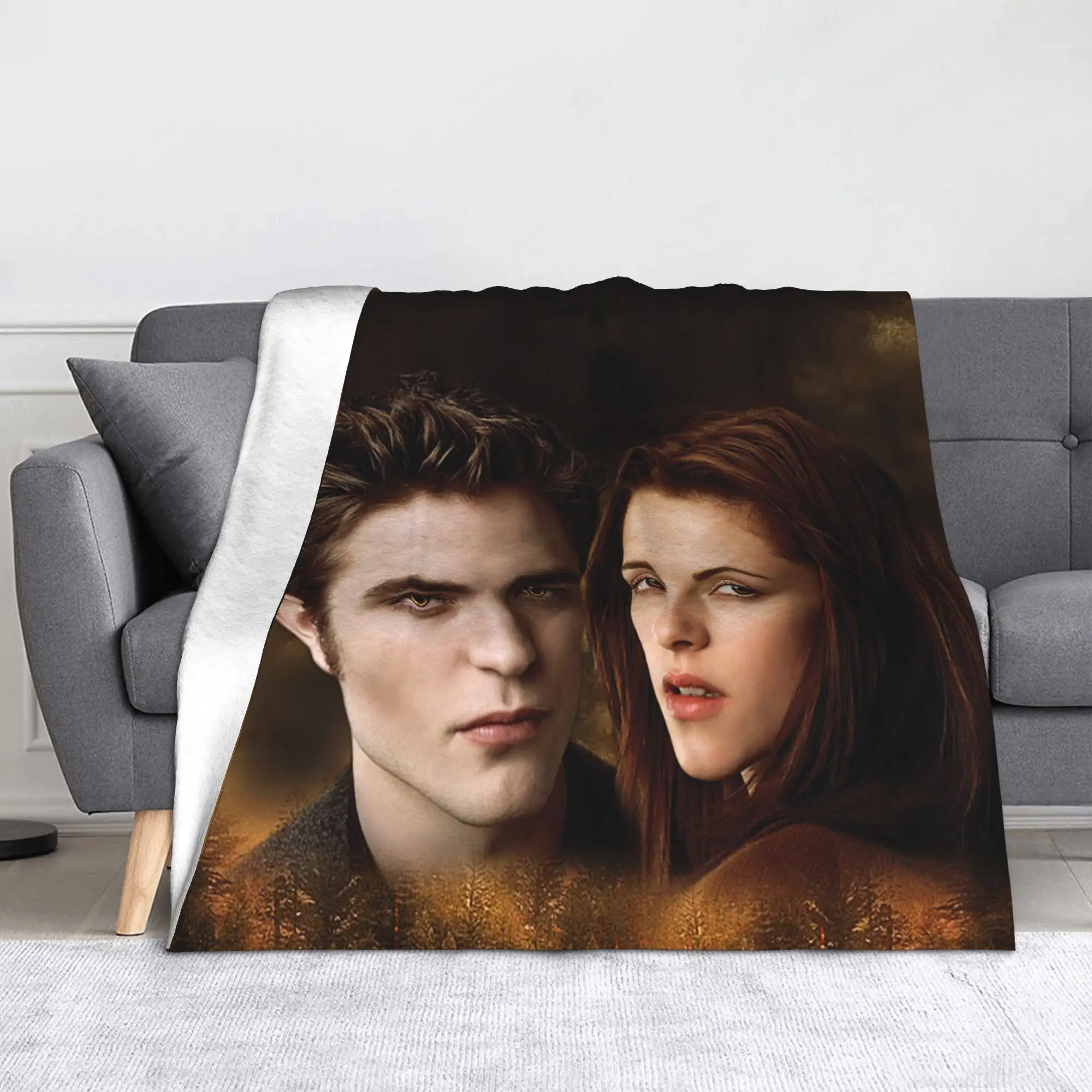 The Twilight Saga Knitted Blanket Edward Bella Flannel Throw Blankets Summer Air Conditioning Decoration Soft Warm Bedspreads