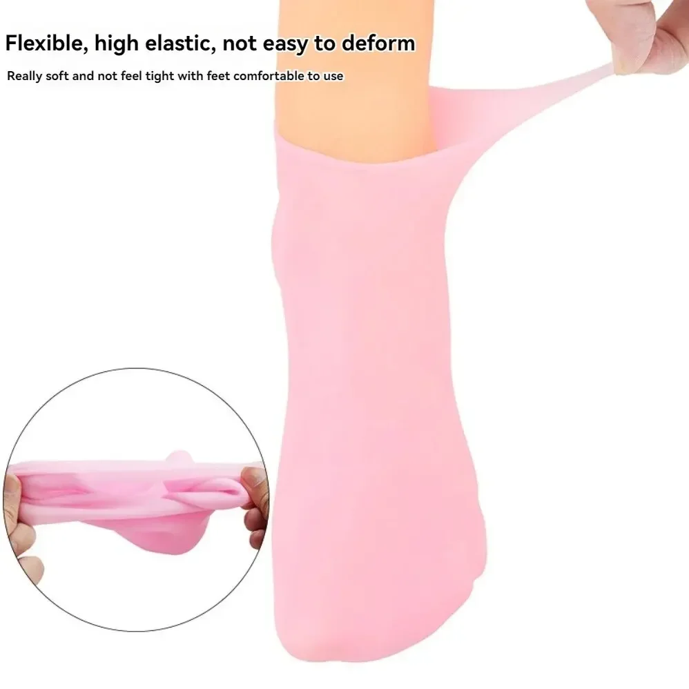 Ein Paar Silikonsocken spenden Feuchtigkeit und verhindern Risse und erweichen Schwielen und Hühneraugenfußmaske, Strandsocken, schützende Fußabdeckungen