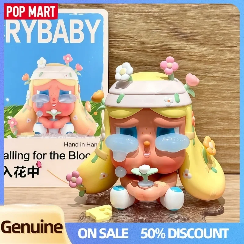 Genuino pop mart mano nella mano serie scatola misteriosa Skullpanda Dimoo Crybaby figurine collezione decorazione scatola cieca giocattolo regalo