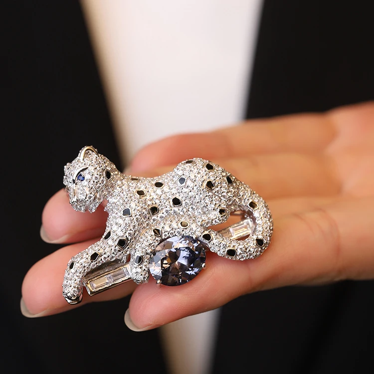 

Leopard Tiger Women Fashion Men Animal Gold Plated Brooches For Women Silver Brooch Pin 2022 Party Wedding Gifts