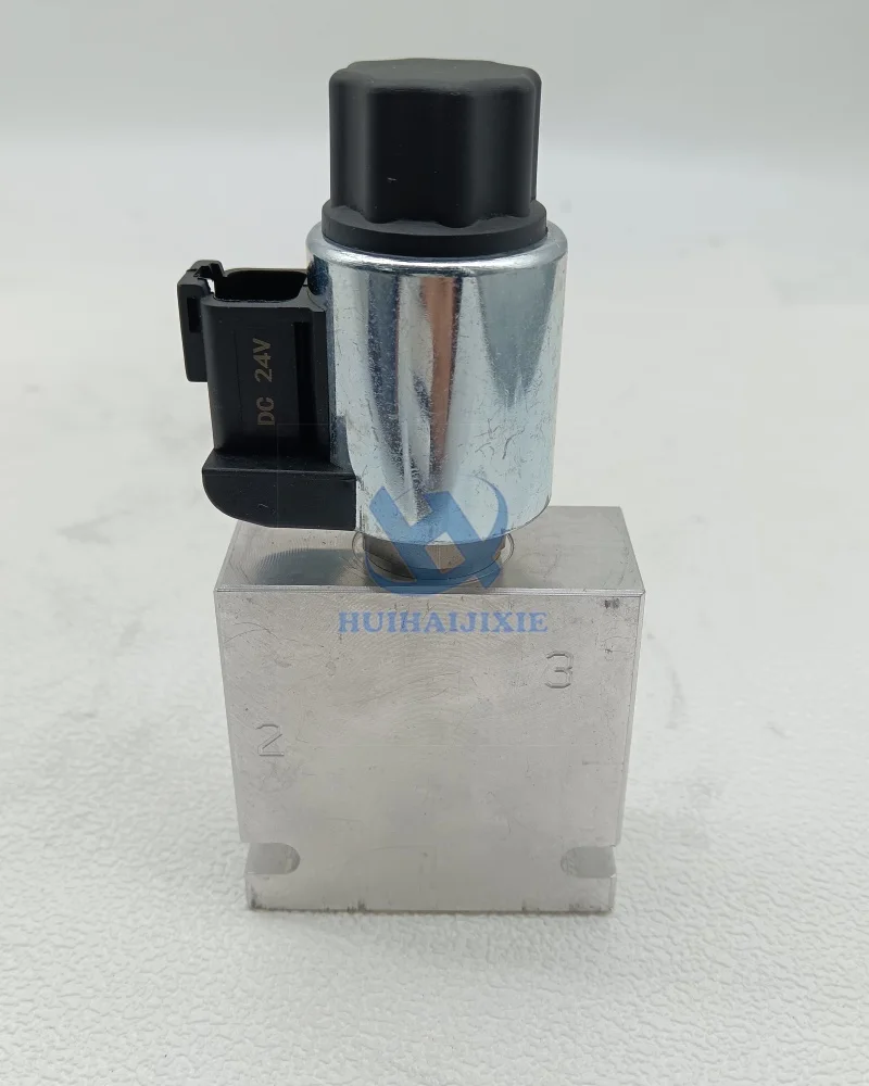 24V Hydraulic Solenoid Valve Assembly 31Q6-20131 31Q620131 for Hyundai R140LC-9 R180LC-9 R220LC-9 R290LC-9 Excavator Spare Parts