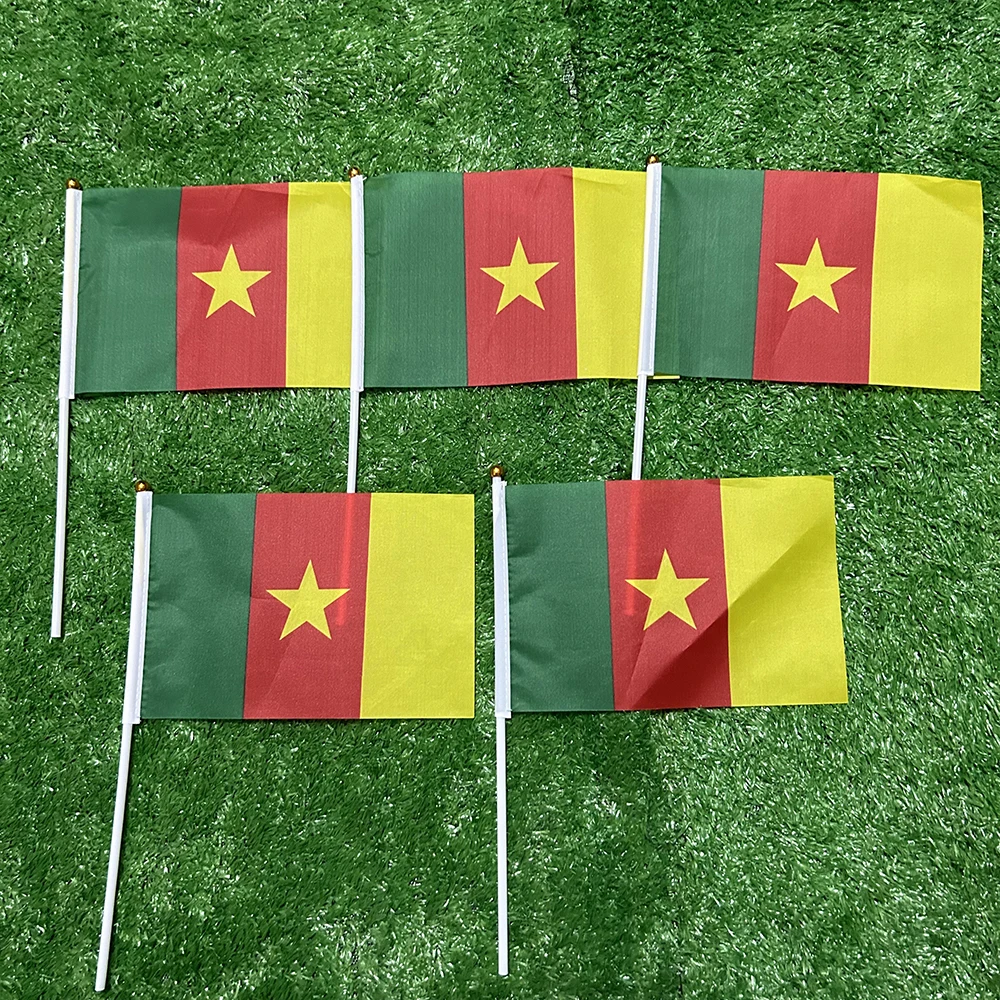 SKY FLAG Cameroon hand Flag 10/20/50/100pcs 21*14cm Cameroon Hand Waving Flags With plastic pole For Sports Activity Home Decor