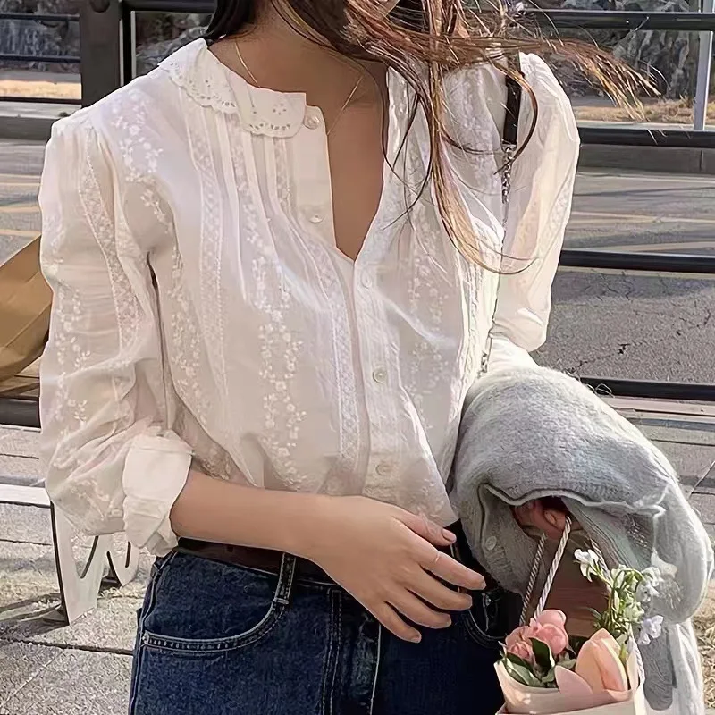 Flower Embroidery Blouses Lace Trim O-Neck Long Sleeve Blouse Spring Vintage Female Elegant Casual French Shirts Women Clothes