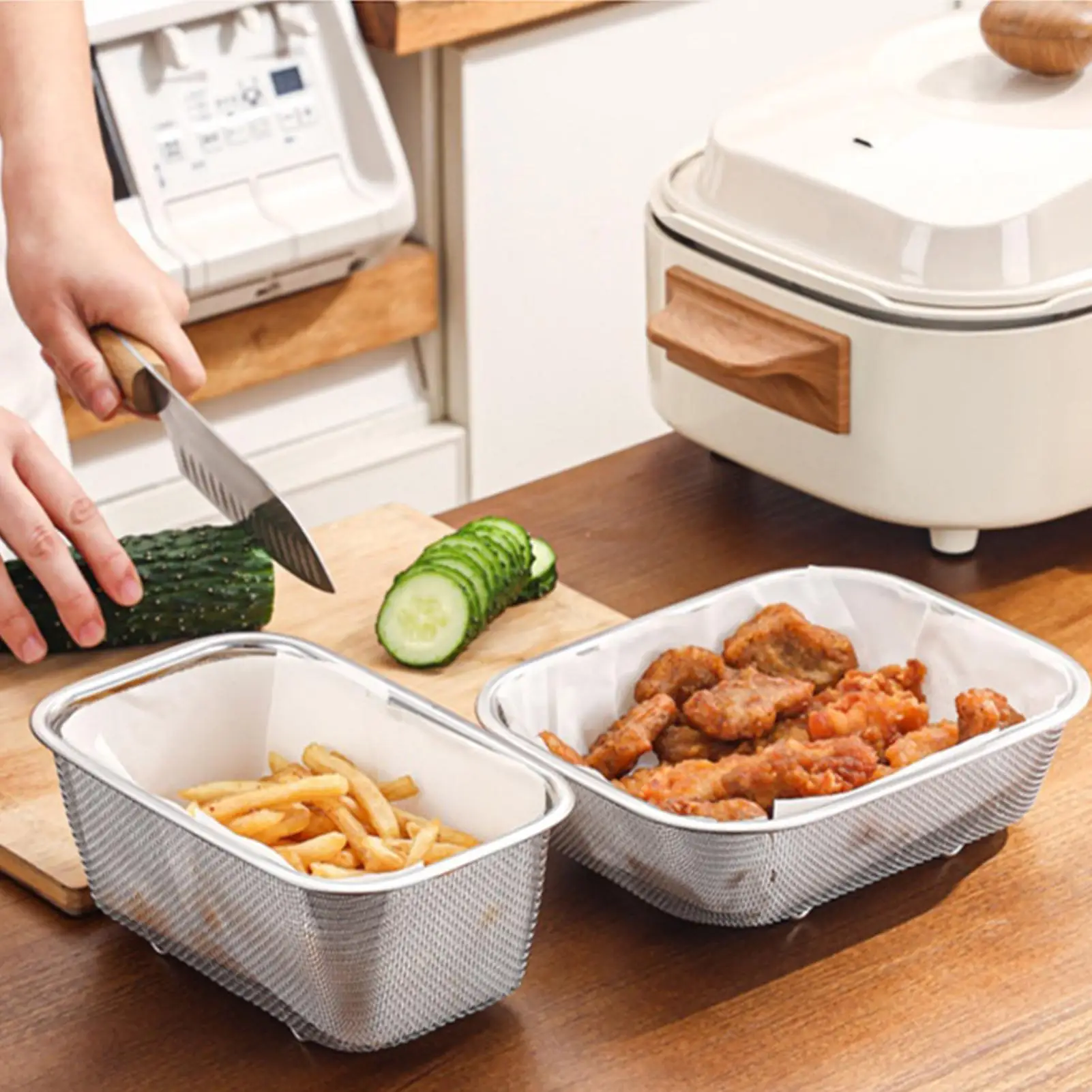 1pc Fine Mesh Oil Strainer Stainless Steel Mesh Strainer Basket Fast heat dissipation Fries Holder for Fried Food Serving Potato
