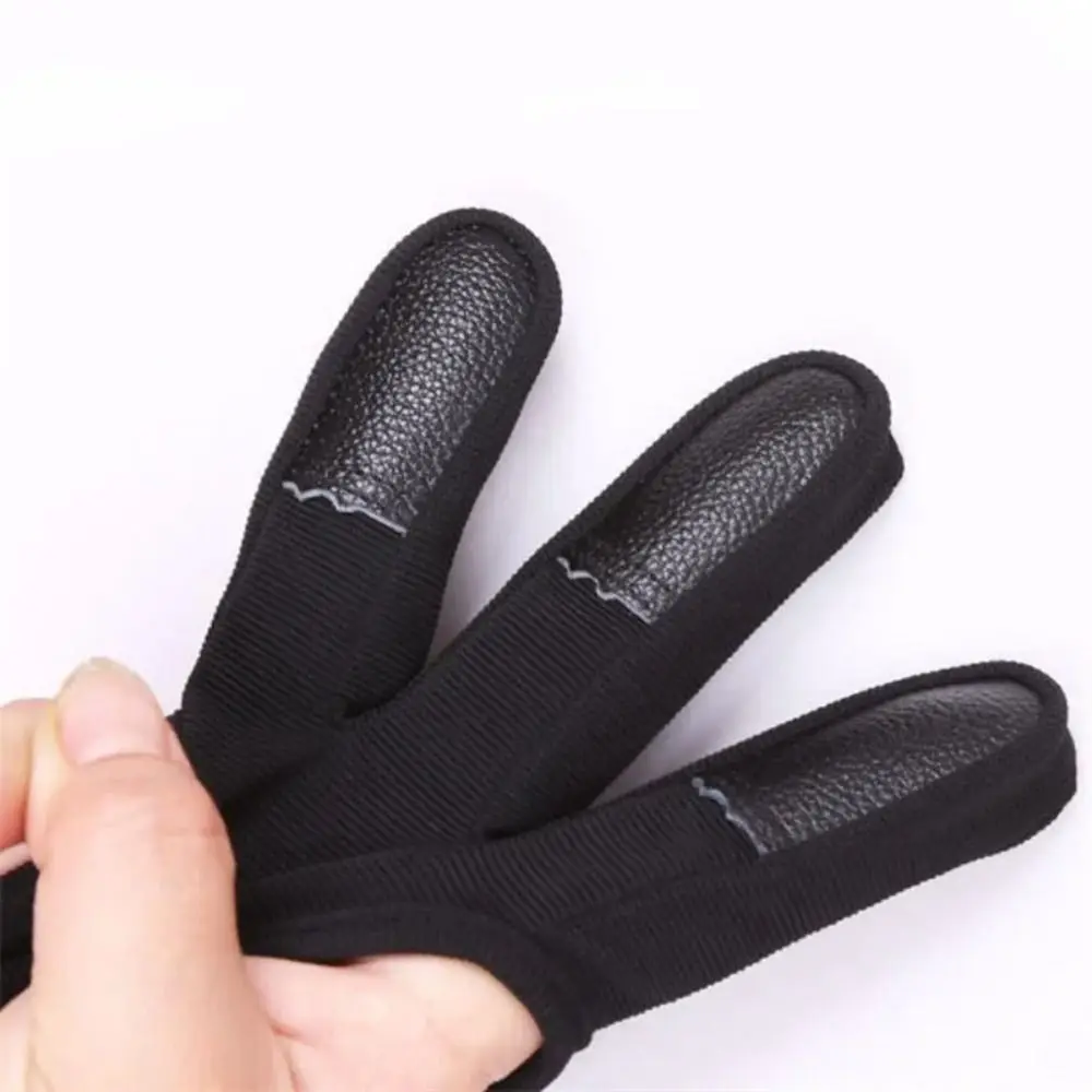 Non-Slip Three-Finger Gloves Leather Fingertip Breathable Recurve Bow Gloves Lightweight Adjustable Shooting Hand Guard