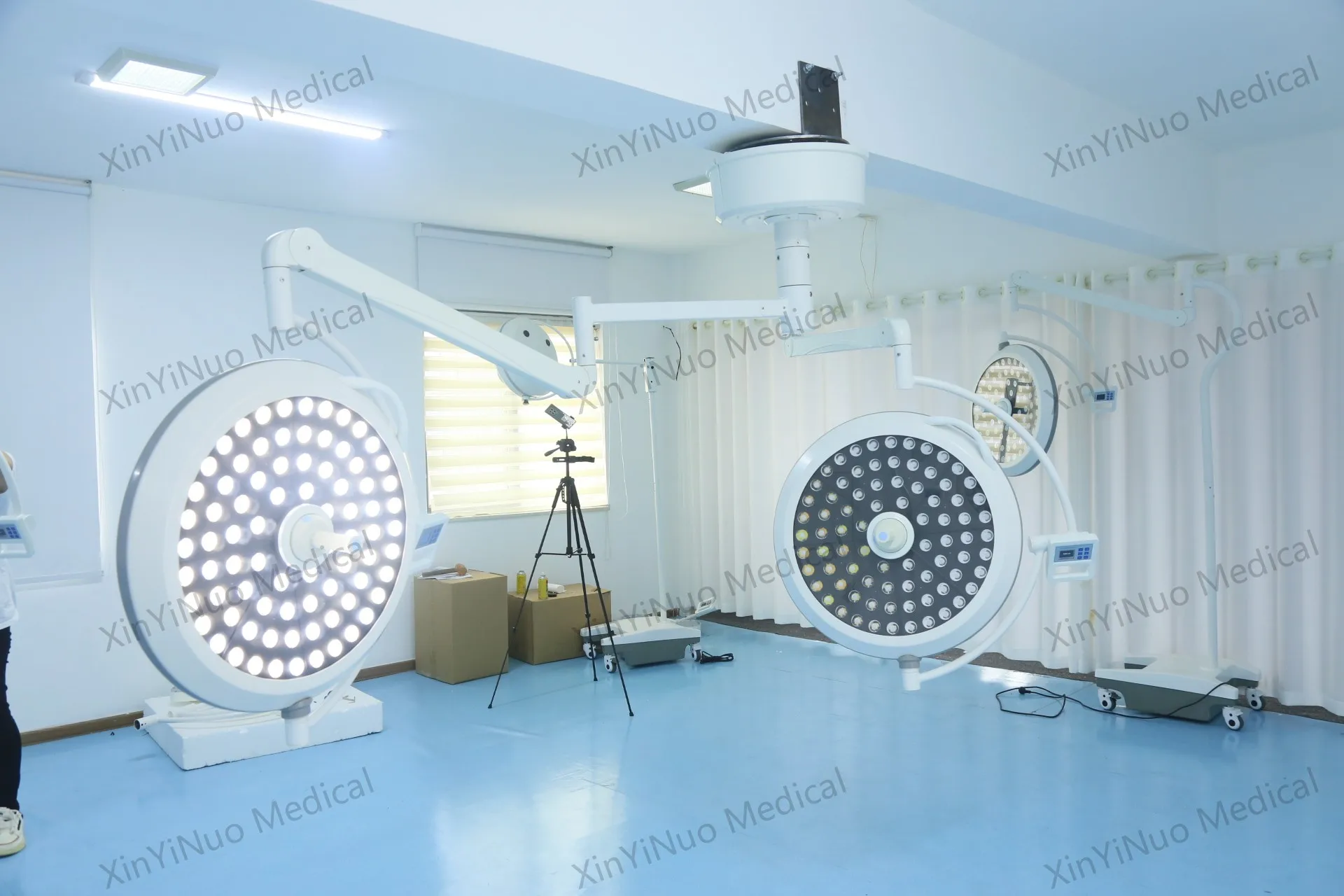 Medical Operation Lamp LED700+700 Shadowless Medical       Light Lamp Ceiling Operating Light