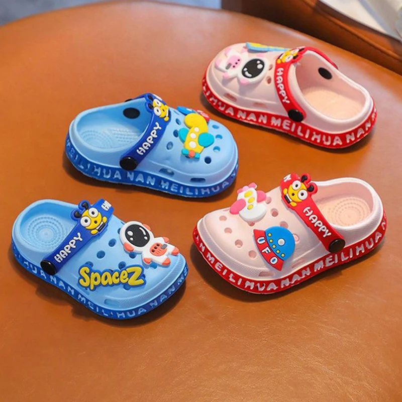 Kids Slippers Household Children Garden Shoes Outdoor Slippers EVA Cartoon Beach Sandals Babies Summer Slippers Soft Flip Shoes