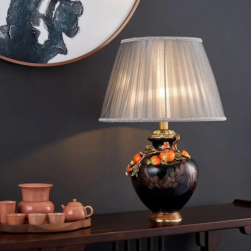 RORO Home Accessories Sample Customized Service Modern Luxury Home Decoration Enamel Small Stained Glass Vase Desk Lamp