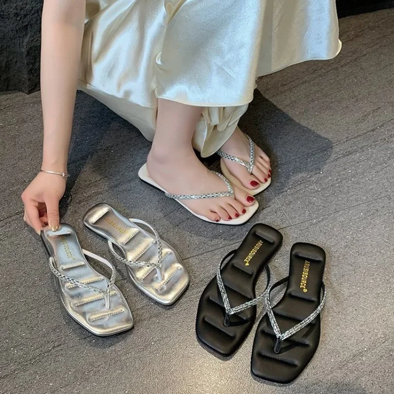 2024 New Women Slippers Rhinestone Flat Women's Flip-flop Open Toe Sandals for Women Summer Fashion Female Shoes Large Size