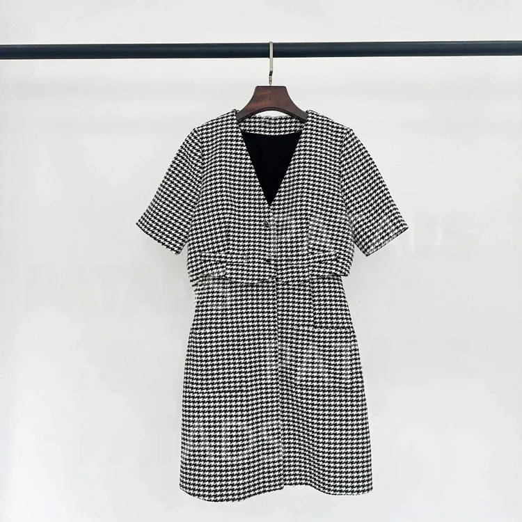 

MaSandeS Autumn 2023 Early Season Ele Plaid Fake Two-Piece Dr V-ne High-waisted ort Sve H-aped Polyester Dr