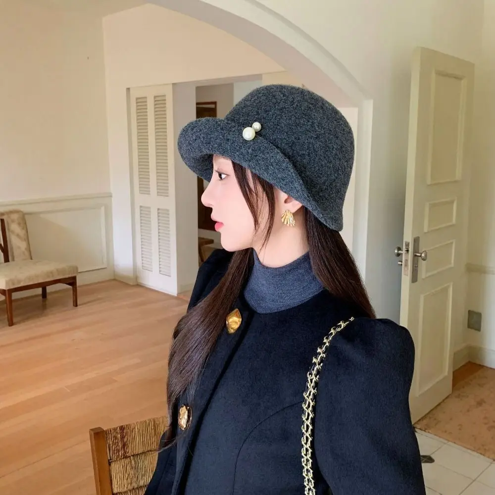 Elegant Retro Wool Blend Fedoras Hat Pearl French Style Hepburn Style Topper Hat Curled Brim Pure Color Woolen Bucket Hat Travel
