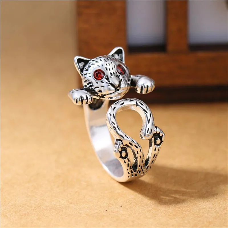 New Creative Personality Lucky Cat 925 Sterling Silver Retro Jewelry Ethnic Style Red Eye Crystal Thai Silver Opening Rings R280