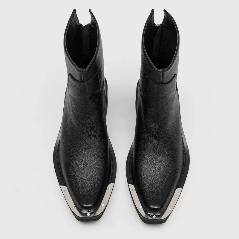 Botines de caña corta para hombre, con punta cuadrada, parte superior de cuero granulado, puntera metálica, tacón ancho, cremallera lateral, diseño moderno, ideales para un estilo urbano.