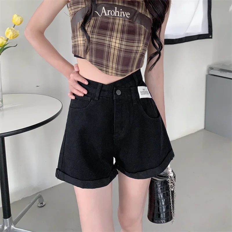 

Джинсовые орты с высокой талией и манжетами, женские летние свободные тонкие широкие брюки трапециевидной формы, большие размеры, дизайнерские сенсационные шорты, устойчивые к глубоким цвету...