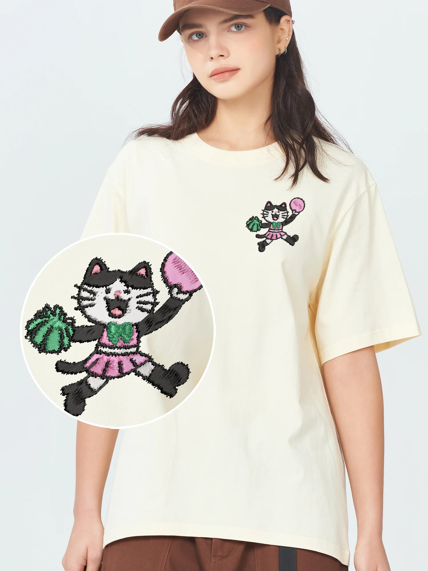 

Cheerleading Cat Luxury Embroidered T-Shirt Men Women High Quality Leisure Funky Embroidery Tshirt Funny Graphic Tee​