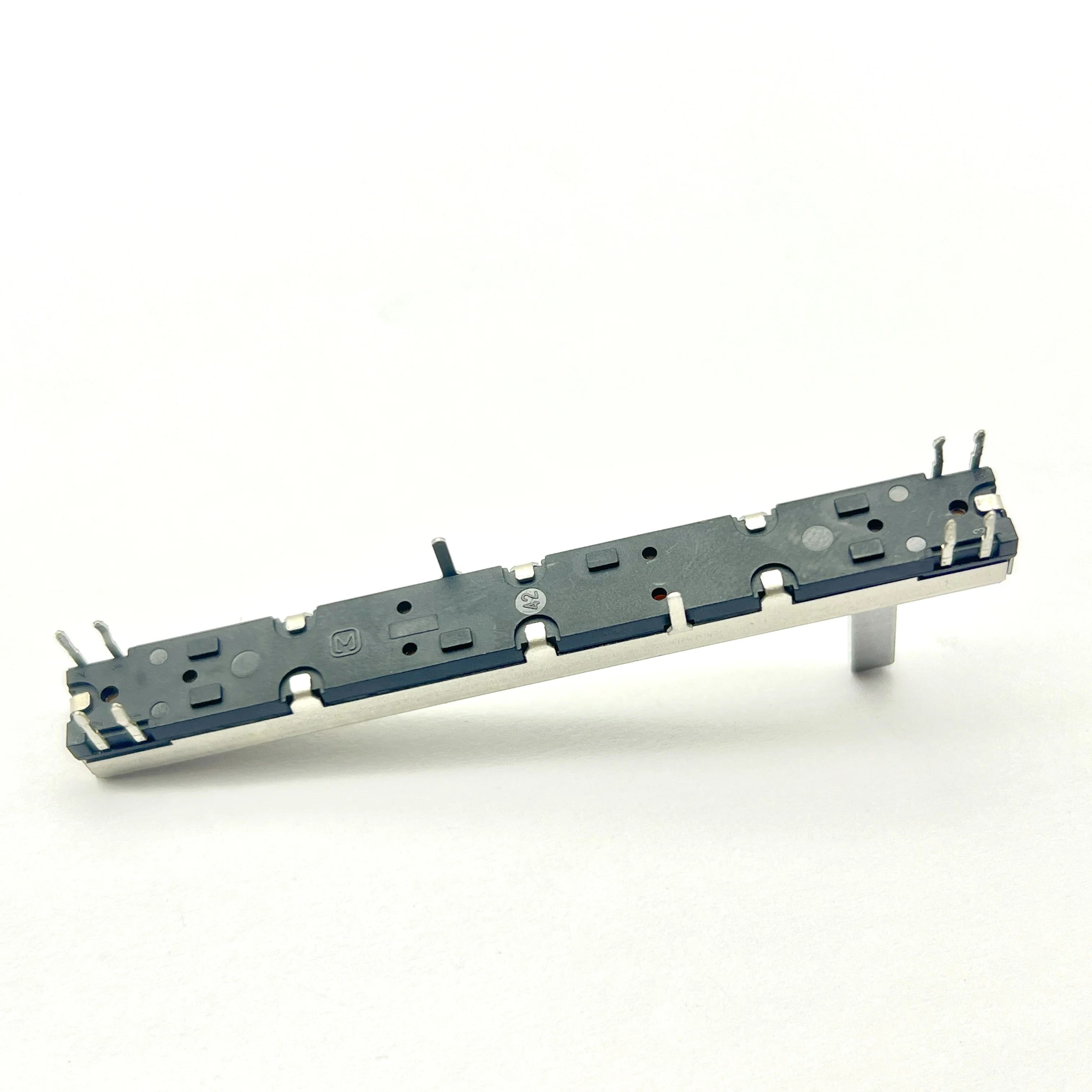 10-pieces-d'origine-uk-soundcraft-tige-de-commande-pour-console-de-mixage-audio-potentiometre-a-poussoir-102-122-efx-epm