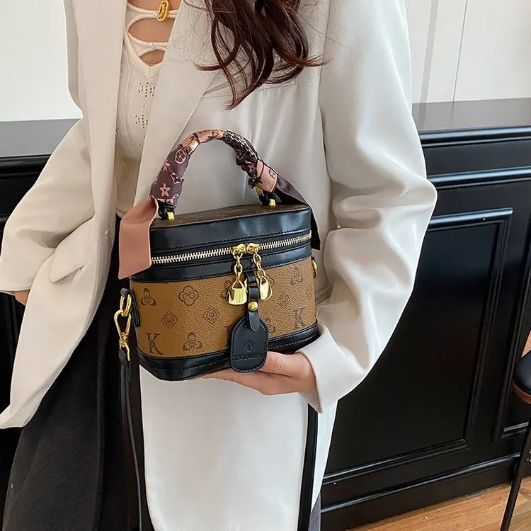 

2026 New Women's Designer-inspired Box Bag, Adjustable Phone Crossbody Purse, Multi-Way Top Handle Bag for Casual Daily Use