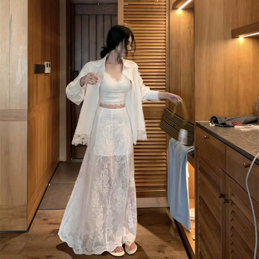 

Ретро-комплект из двух предметов: юбка с высокой талией и рубашка с длинным рукавом, кружевными вставками и дизайнерским воротником для молодых женщин