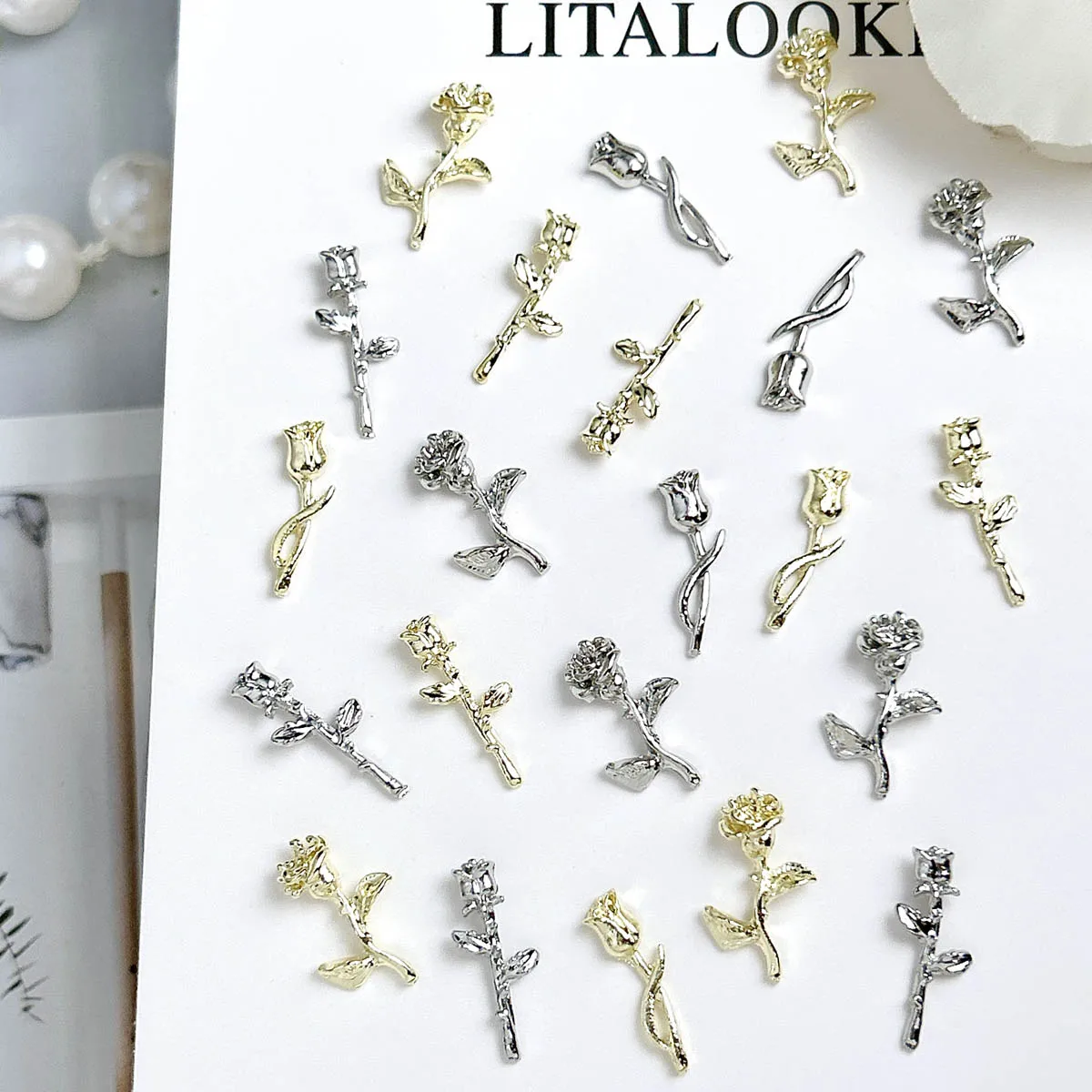 20PCS Kreative Simulierte Legierung Rose Nagel Charms 3D Licht Luxus Minimalistischen Doppel Farben Rose Nail art Dekorationen für DIY Nägel