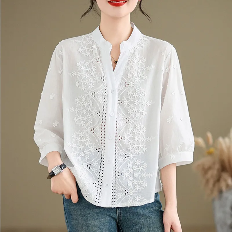 Camisa holgada de media manga para mujer, blusa informal de algodón con una hilera de botones, moda coreana, primavera y verano, novedad de 2024