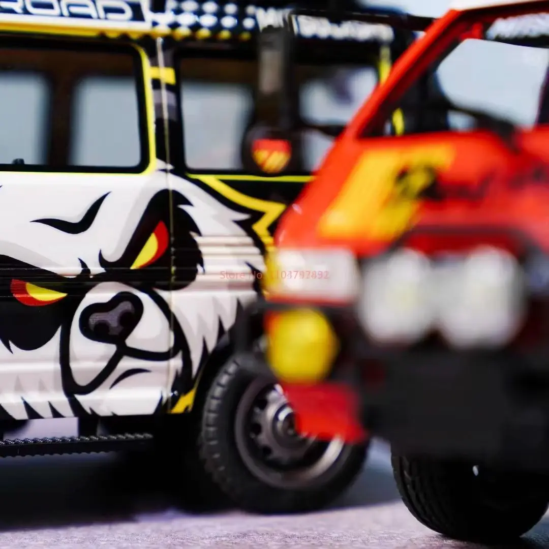 JXC DELICA 1/24 Carro de pão versão 4WD simulação modelo elétrico carro rock brinquedos para adultos e crianças