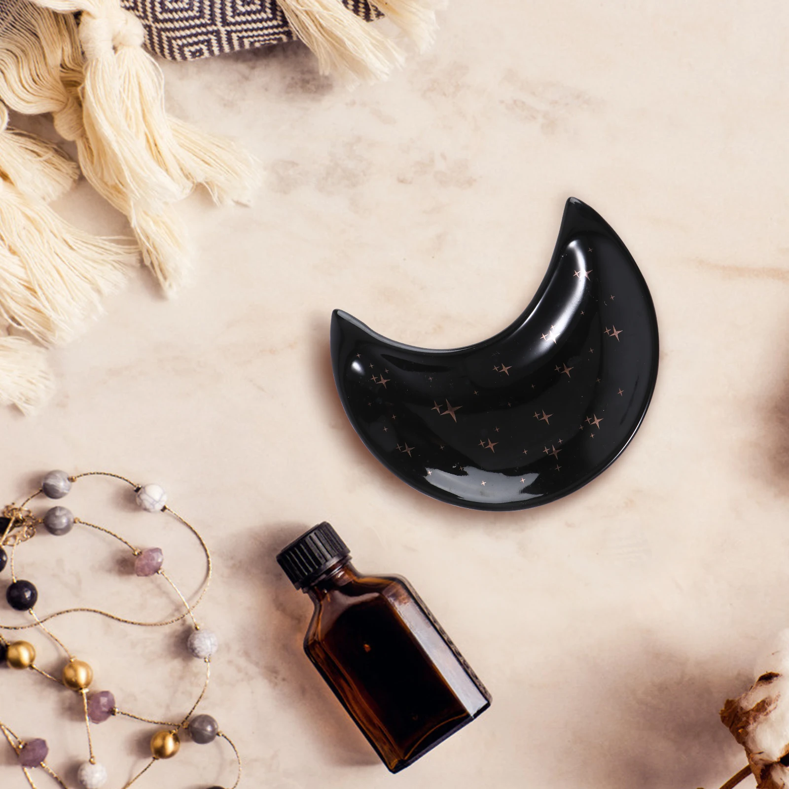 

White Porcelain Jewelry Storage Tray Durable Eco Friendly Lightweight Desk ganizer Moon Shaped Plate Bracelet Ring Holder