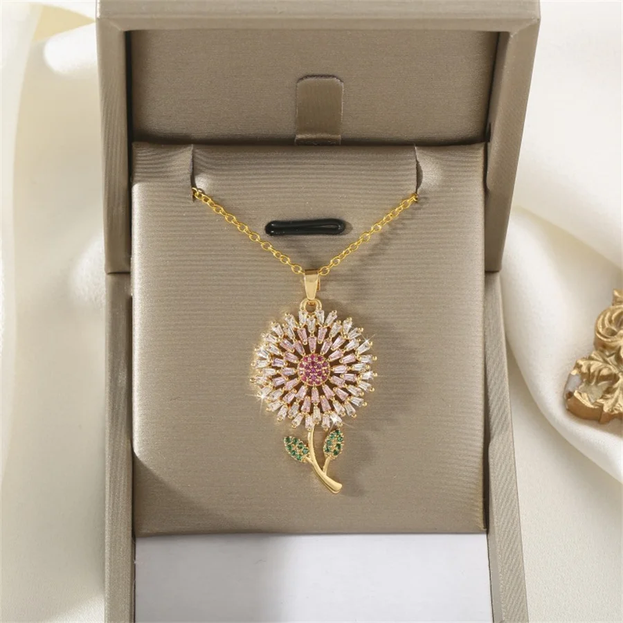 INS Style Copper Material Sunflower Pendant Necklace For Women Fashion Crystal Gold Color Necklace Trendy Accessories Jewelry