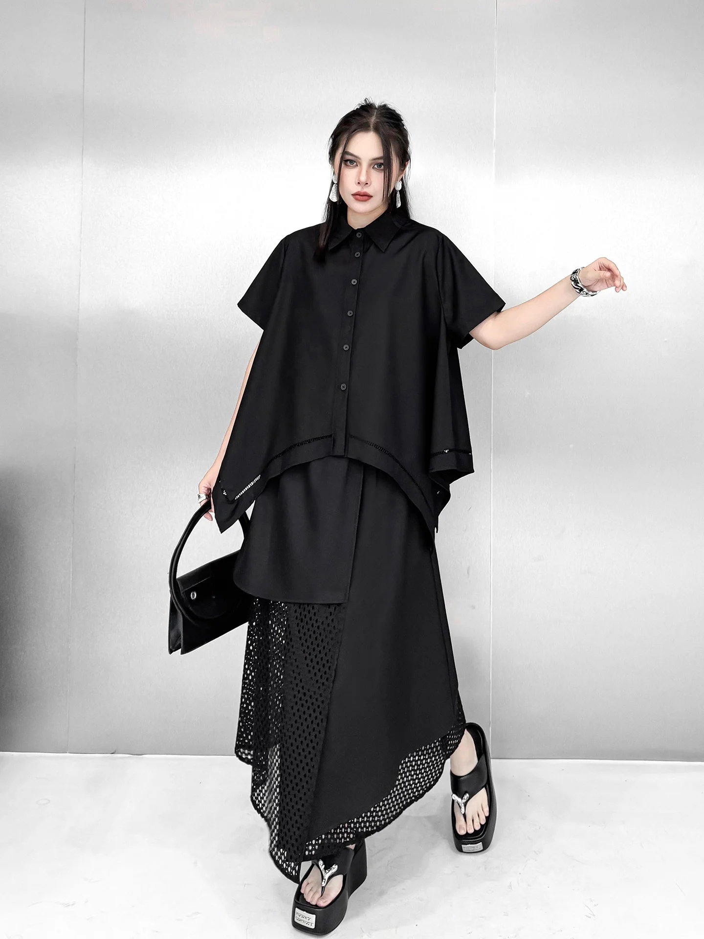 

Dark Style Irregular Loose Women's Black Pure Color Shirt Summer 2026 Fashion Design Casual Loose Fit Top Polyester Fiber