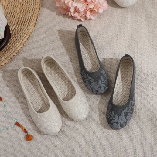 New Old Beijing Embroidered Flat Bottom Breathable Soft Sole Women's Shoes Traditional Chinese Style Footwear Comfortable Eve...