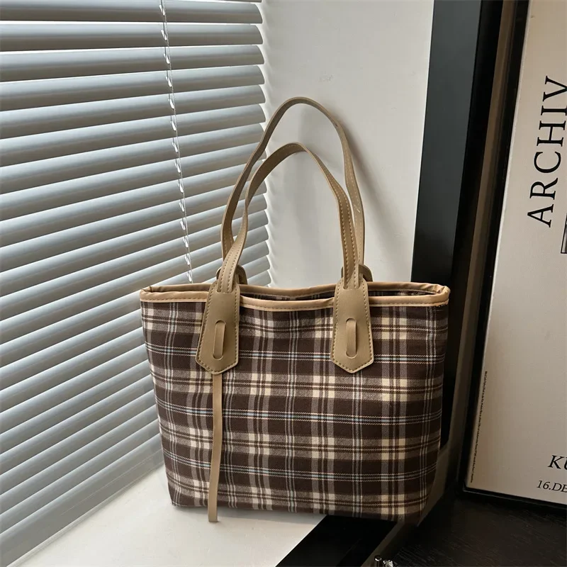 

Stylish large-capacity plaid bag, college style, class commuting, shoulder tote bag