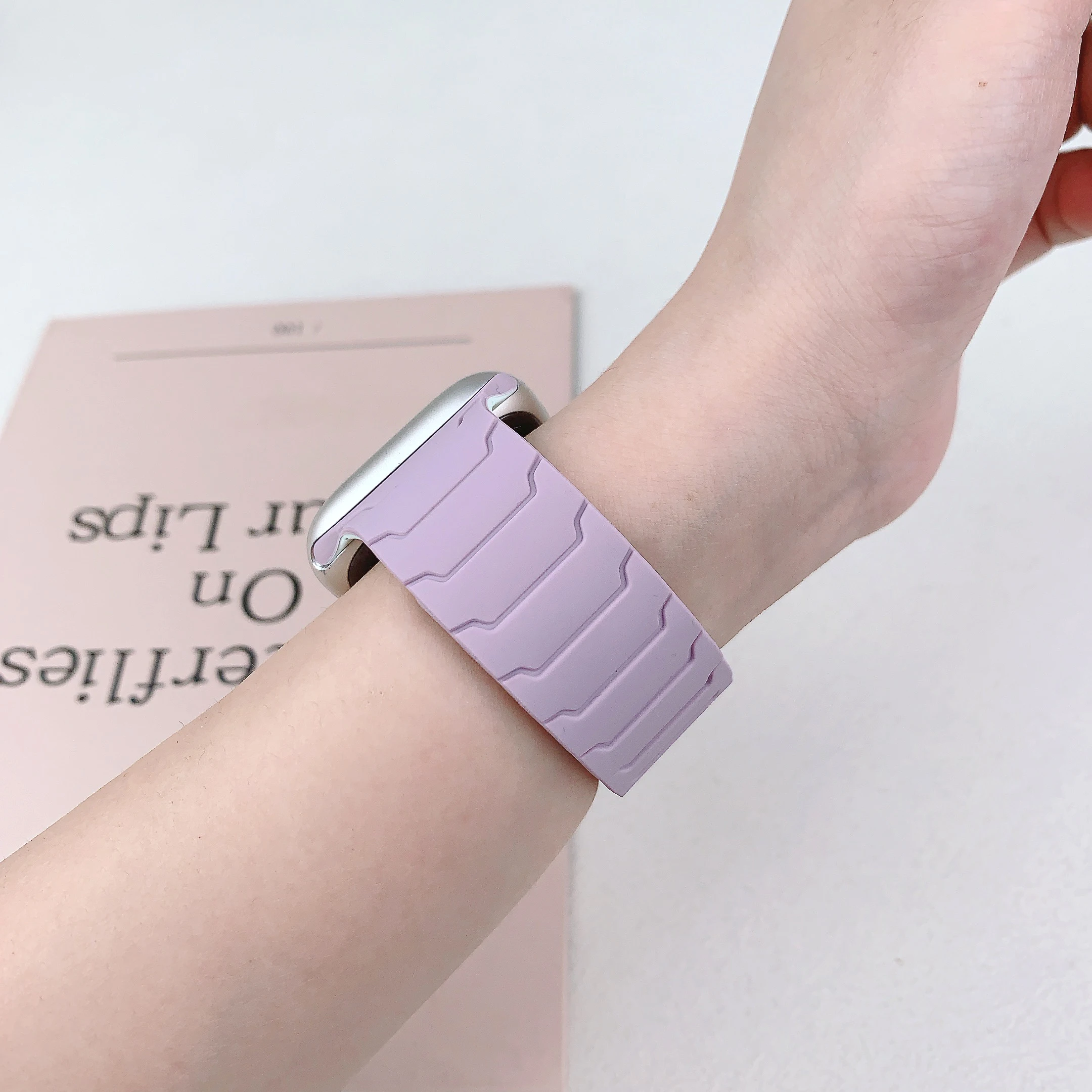 Magnetische Armbänder für Apple Watch Ultra 2 3 49 44 40 41 46 42mm 45mm 38 Silikon Sportarmband iWatch Series 11 9 8 SE 10 – Detail 10