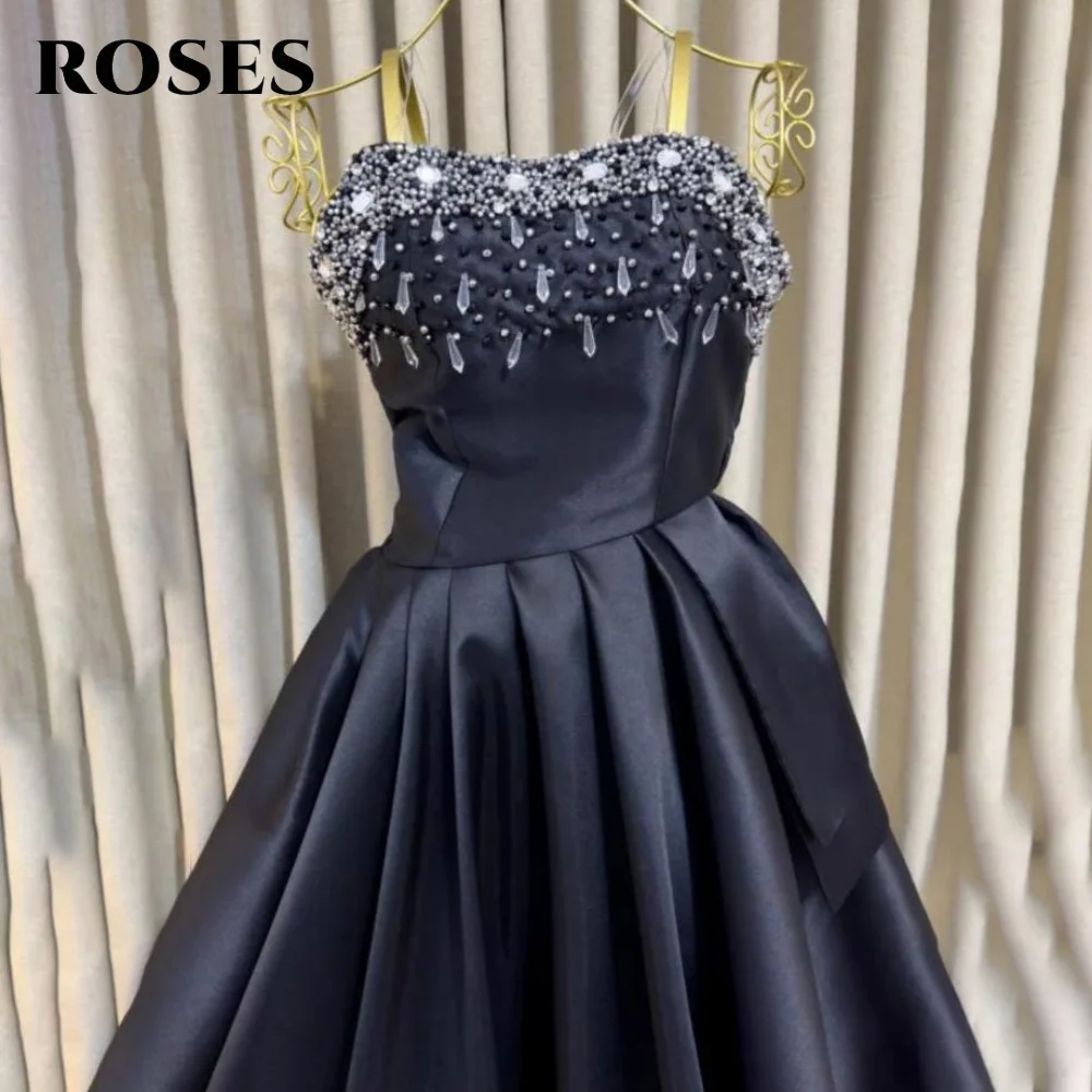 ROSE Abiti da sera neri senza maniche Abito da ballo in raso senza spalline con cristalli glitterati Abiti da festa a pieghe a trapezio personalizzati