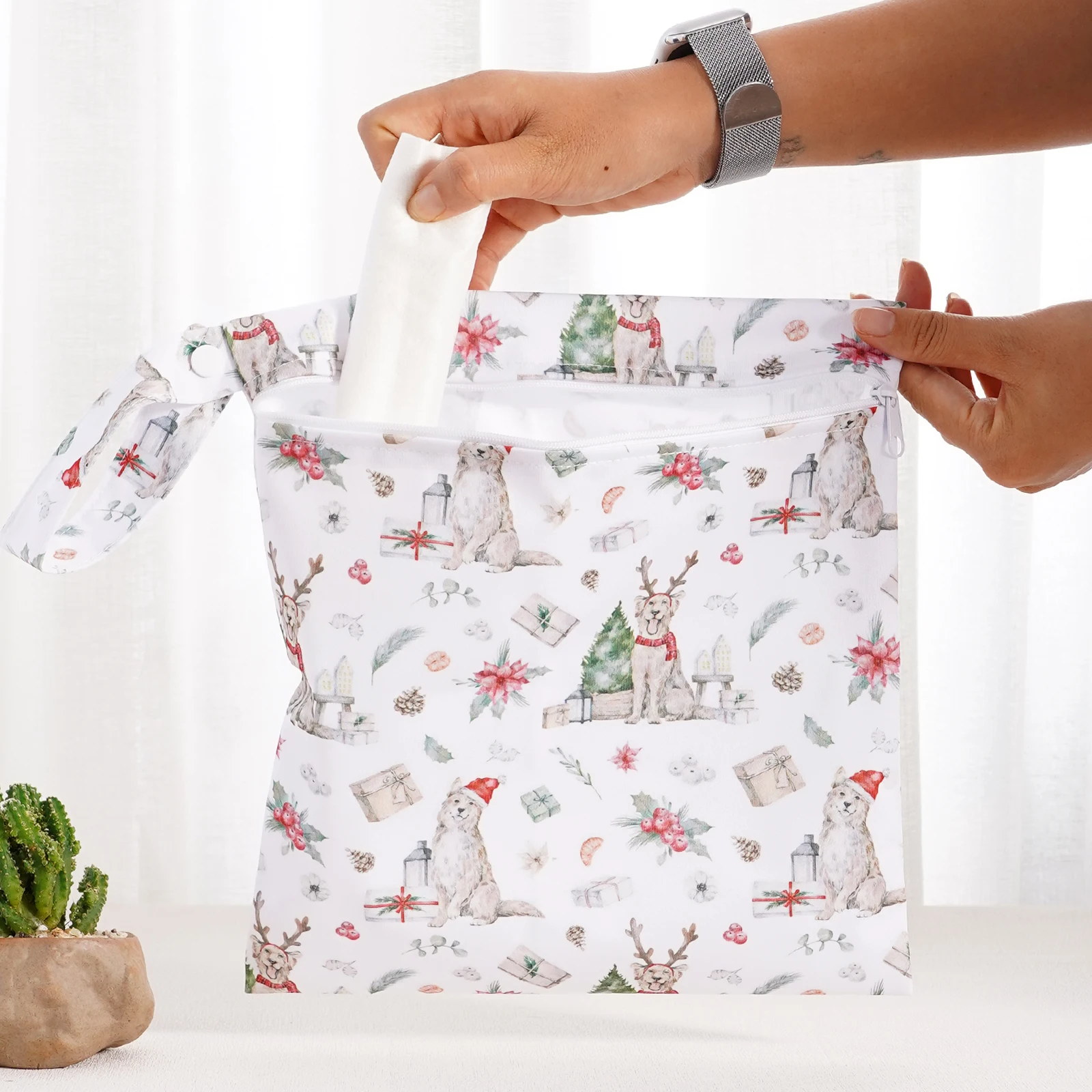 HappyFlute New 26*27cm Wet&Dry Zippered Pocket Wetbag Snap Handle Reusable Waterproof Cartoon Pattern Baby Diaper Bag