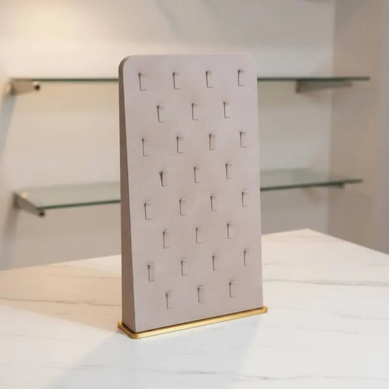 

Angled Band Showcase Bright Luxury Aesthetic Slotted Band Stand Jewelry Organizer Stable Metal Base Multi-Compartment Design