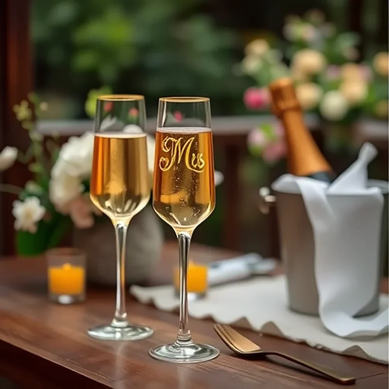 2pcs Champagne Flute Wedding Party Mr and Mrs Champagne Glasses Golden Rimmed Goblet Wine Cup Anniversary Gift for Celebration