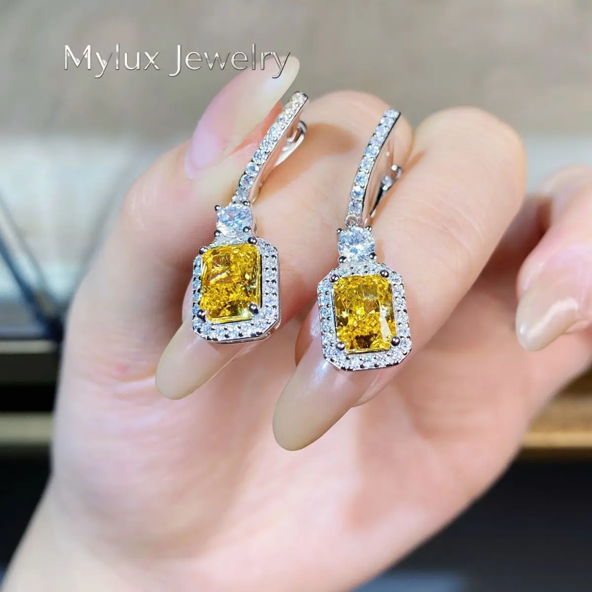 

Mylux Jewelry Luxury white gold solid platinum PT950 Women's Yellow Diamond Earrings Luxury Full Diamond 2 karat Ice Flower Cut