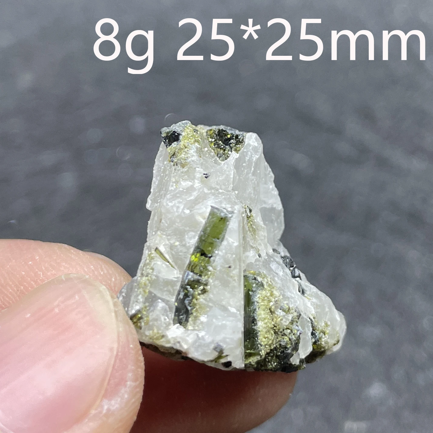 Naturstein grün Turmalin Mineral Probe Quarz Kristall Rock Heilung Home Dekoration Geschenk