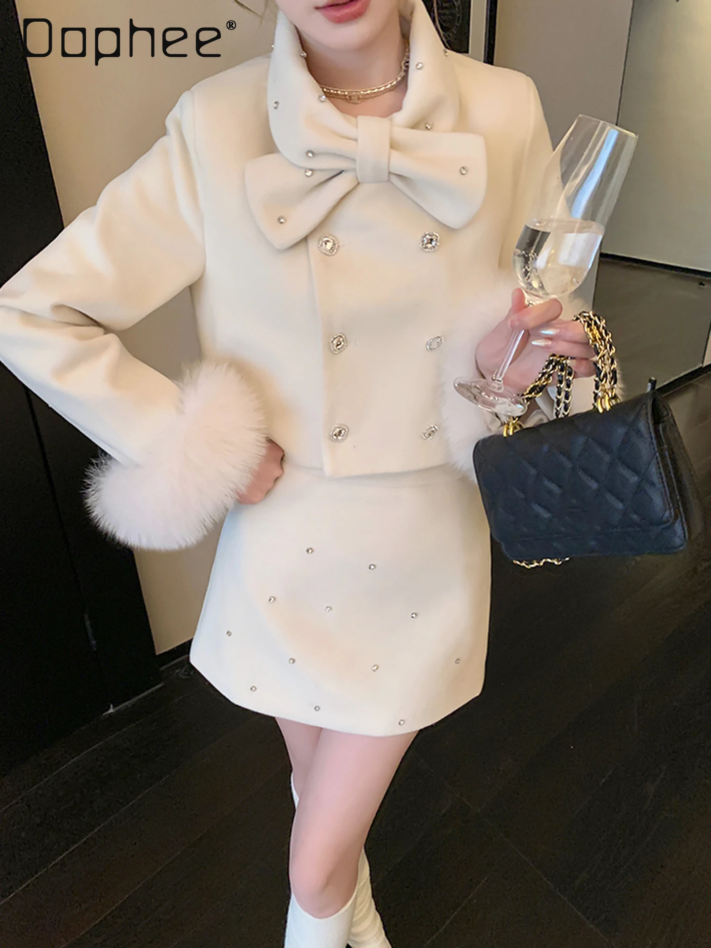

French Elegant Court Style Rhinestone Bow Imitation Fox Fur Long Sleeve Double-Breasted Woolen Coat Short Skirt Two-Piece Set