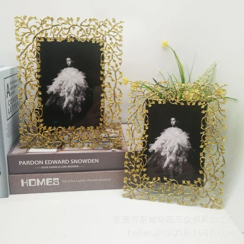 Hollow out ancient gold metal 6-inch, 7-inch gold frame, novel style, high-end atmosphere