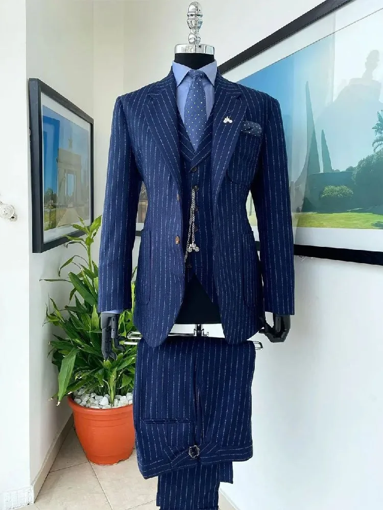 

Navy Blue Pinstripes Men' s Suit 3 Pieces Blazer Vest Pants Single Breasted Peaked Lapel Fashion Business Modern Wedding Groom