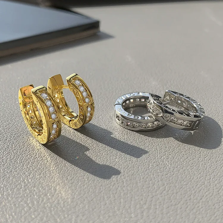 أقراط ذهبية عائلية 2 ب للنساء ، شعور عالي الجودة ، حروف فرنسية قديمة ، أقراط دائرة من الزركون ، فاخرة خفيفة